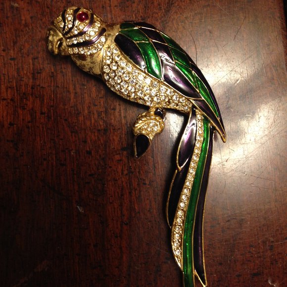 Vintage Jewelry - Jeweled Parrot Brooch/Pin